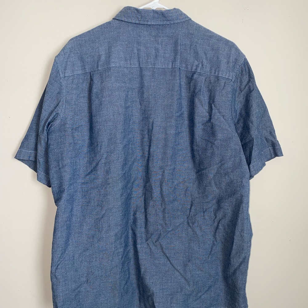 George Men’s Classic Fit Button Down T-Shirt. Light blue. Size L.